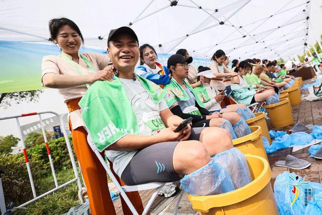 9人破130！为何2025扬马让跑者难以戒断原因是j9九游真人游戏第一平台男女赛会纪录被改写！249(图23)